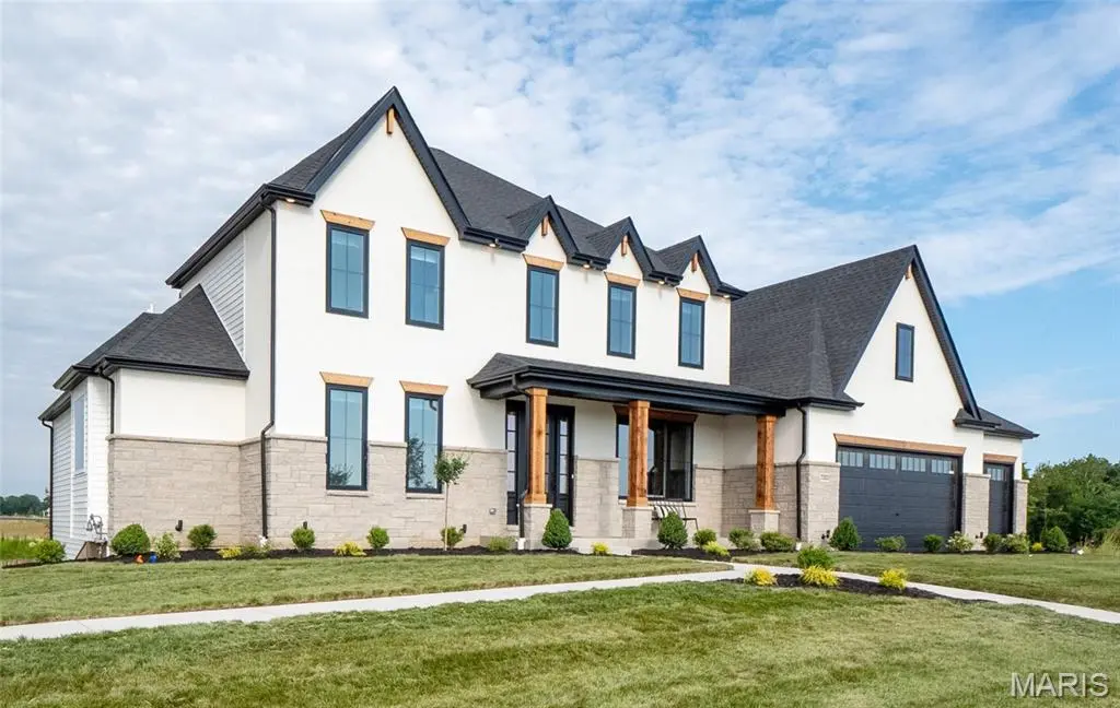 5609 Denali RD, St Louis, MO 63128