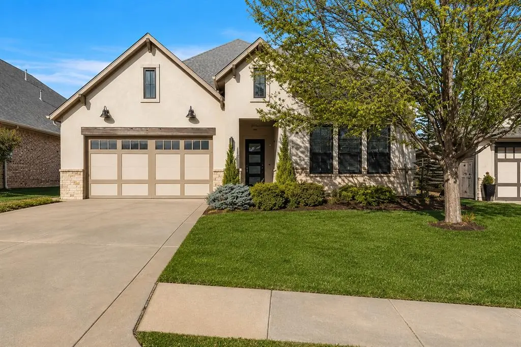 217 Pont Julienn CT, Edmond, OK 73034