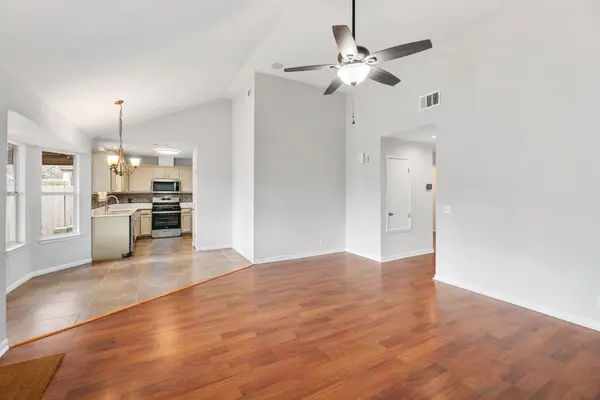 214 Crystal Knoll BLVD, Georgetown, TX 78626
