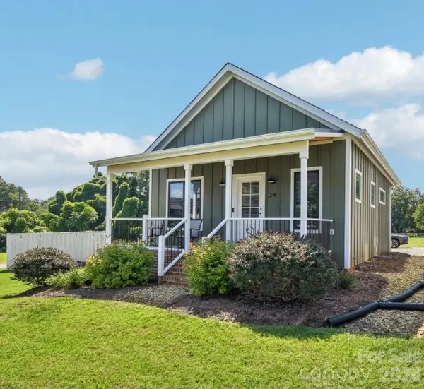 24 Cottage CT, Granite Falls, NC 28630