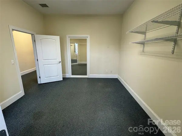 124 E Plaza DR, Mooresville, NC 28115