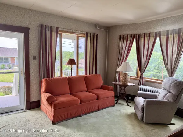 9 Price ST, Wilkes-barre, PA 18705