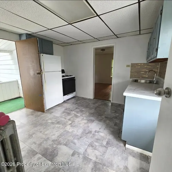 1024 S Webster AVE #2nd Floor, Scranton, PA 18505