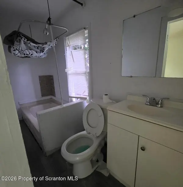1024 S Webster AVE #2nd Floor, Scranton, PA 18505