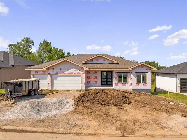 25006 W 89th ST, Lenexa, KS 66227
