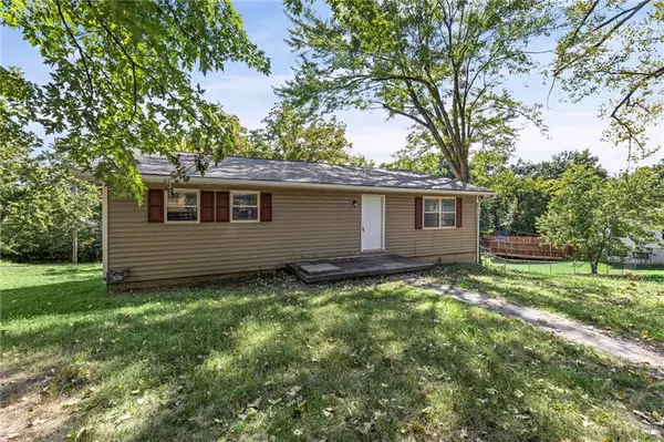 307 E 165th ST, Belton, MO 64012