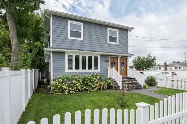 672 Windmill AVE, West Babylon, NY 11704