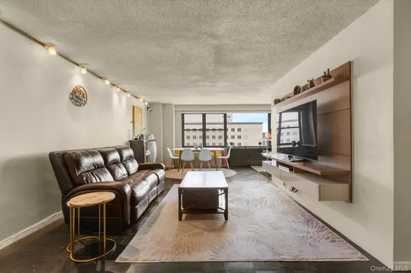 125-10 Queens BLVD #911, Kew Gardens, NY 11415