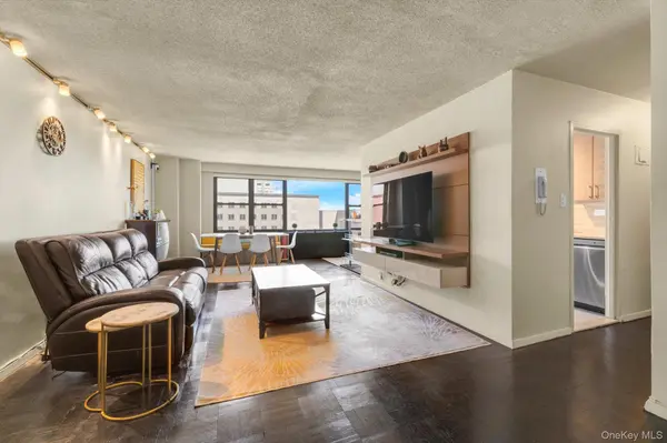 125-10 Queens BLVD #911, Kew Gardens, NY 11415