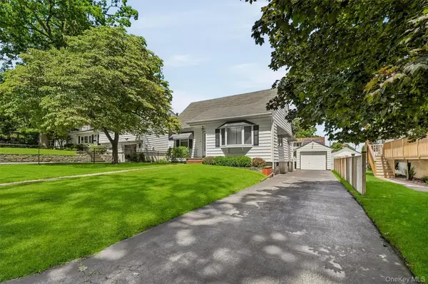 12 Randall TER, Middletown, NY 10940