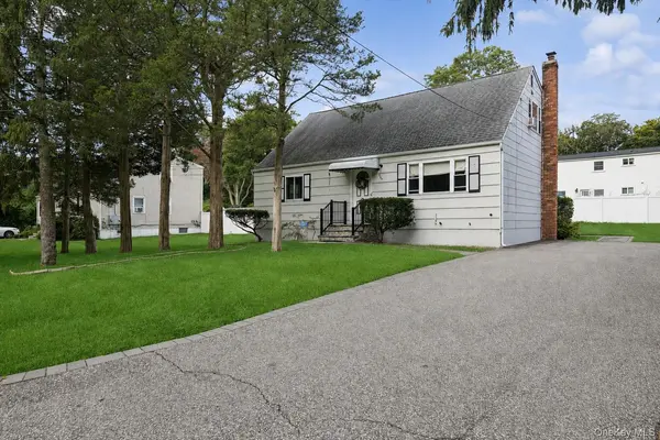 544 Park AVE, Centereach, NY 11720