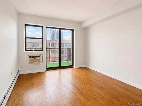 13935 35th AVE #4B, Flushing, NY 11354