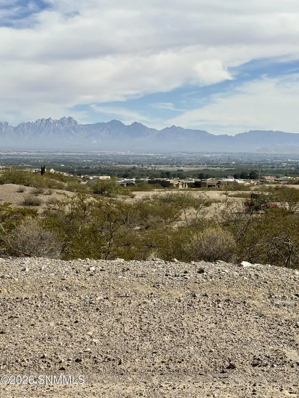 6805 Vermeer ST, Las Cruces, NM 88007