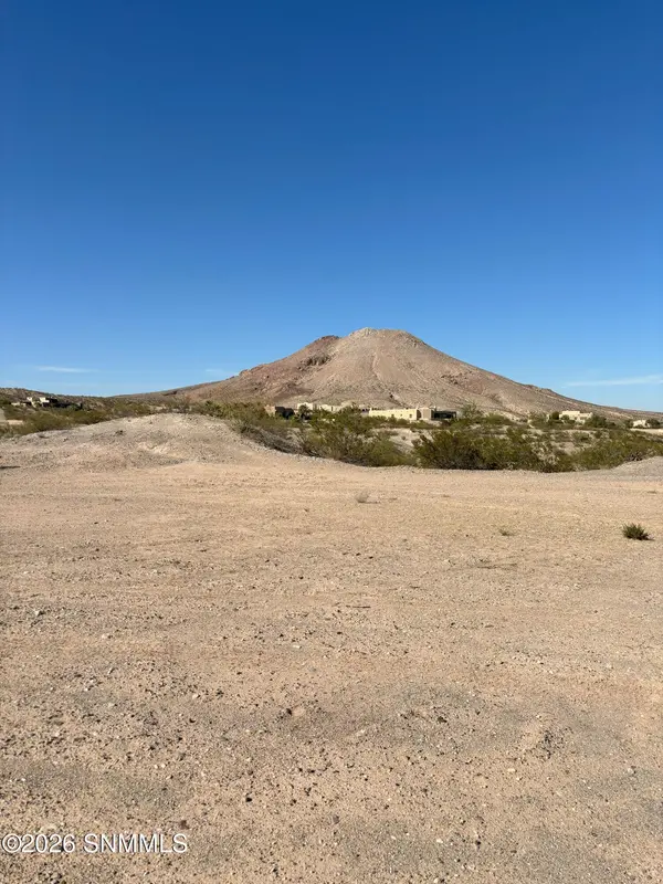 6805 Vermeer ST, Las Cruces, NM 88007