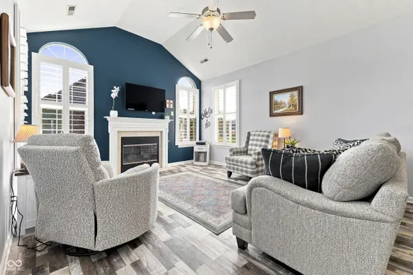 2379 Saddle DR, Shelbyville, IN 46176