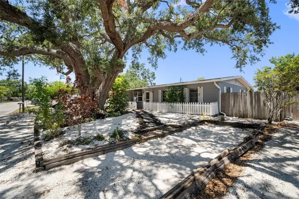 2210 25TH AVE W, Bradenton, FL 34205