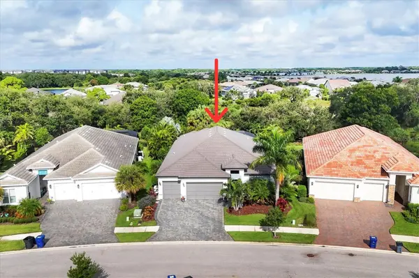 8125 GRANDE SHORES DR, Sarasota, FL 34240