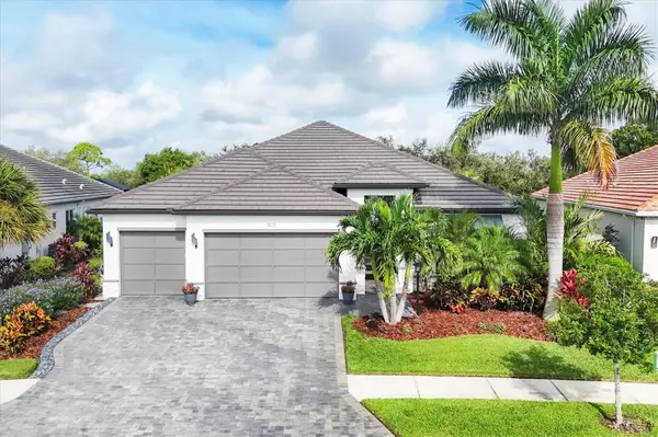 8125 GRANDE SHORES DR, Sarasota, FL 34240