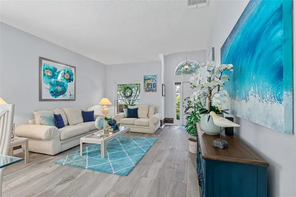 5932 GOLDEN PINE CT Oviedo, FL 32765