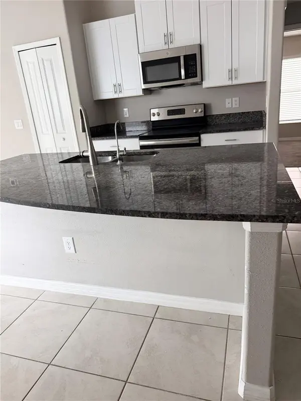 1755 YELLOW TRL, Lakeland, FL 33801
