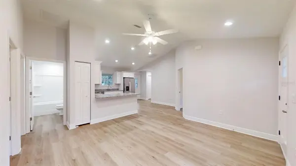 214 MALAUKA RUN, Ocklawaha, FL 32179