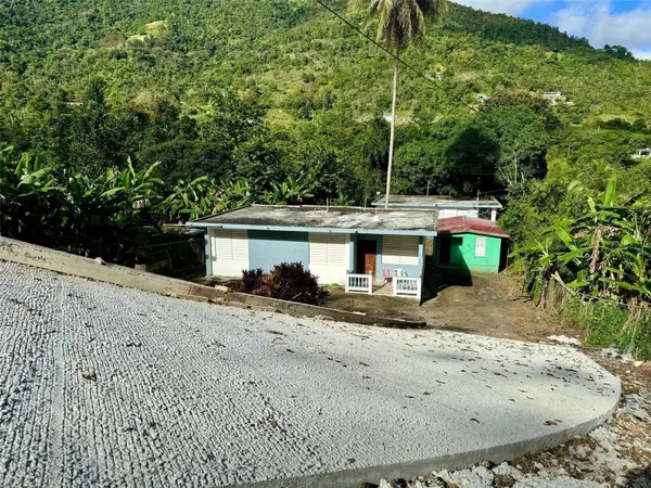 La Plata 173 ST, Aibonito, PR 00705