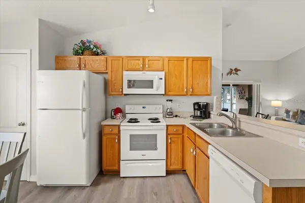 1162 SANDY RIDGE DR, Davenport, FL 33896