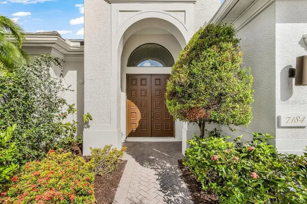 7184 WHITEMARSH CIR, Bradenton, FL 34202