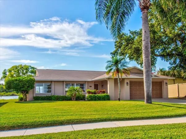 3022 JACKSON DR, Holiday, FL 34691