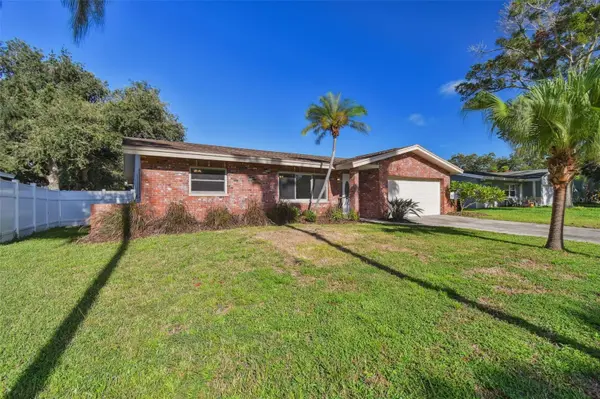 1444 DINNERBELL LN E, Dunedin, FL 34698