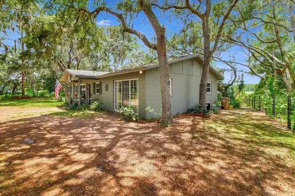 25716 FISHERMANS RD, Paisley, FL 32767