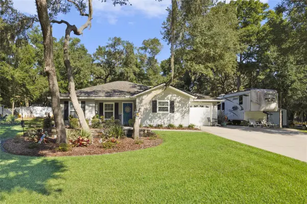 235 SPRING GARDEN AVE, De Leon Springs, FL 32130