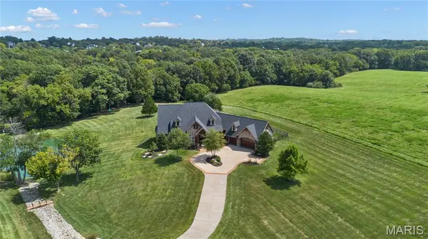 570 Patriotic TRL, Weldon Spring, MO 63304
