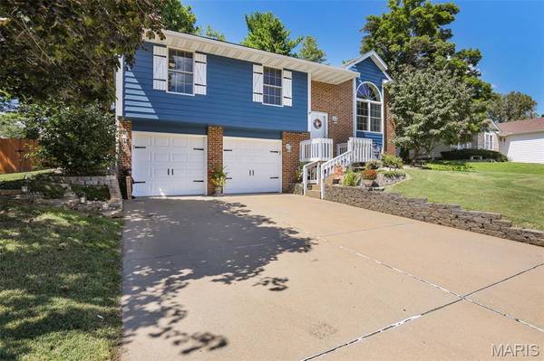 87 Morningside DR, Glen Carbon, IL 62034