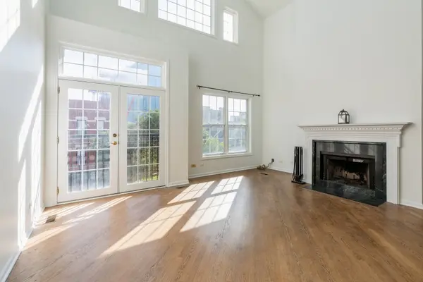 3052 N SHEFFIELD AVE #3, Chicago, IL 60657