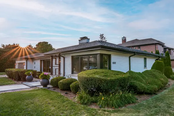 6600 N Kenton AVE, Lincolnwood, IL 60712