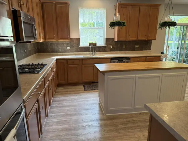 2744 N Moraine Valley RD, Wauconda, IL 60084