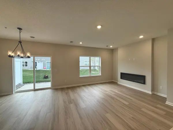 23146 Creekview CT, Rogers, MN 55374