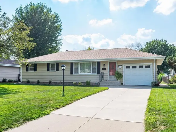 948 Main ST S, Shakopee, MN 55379