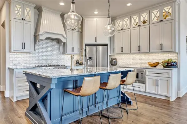 217 Pont Julienn CT, Edmond, OK 73034