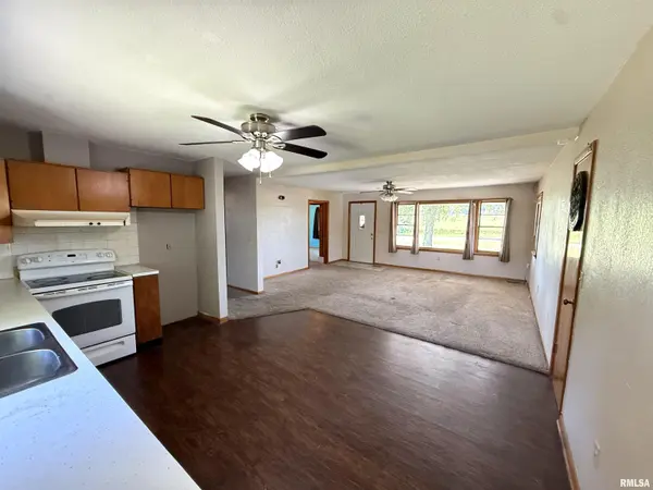 3509 ELLINGTON RD, Quincy, IL 62305