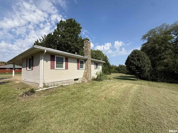 3509 ELLINGTON RD, Quincy, IL 62305
