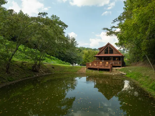 439 Hideaway Ridge Cir, Sevierville, TN 37862