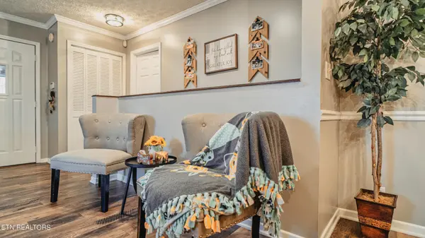 320 Mountain Lake Way, Dandridge, TN 37725