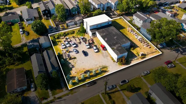 1715 Pecan St, Nashville, TN 37208