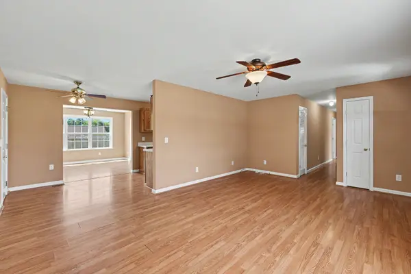 1612 London Dr, Columbia, TN 38401