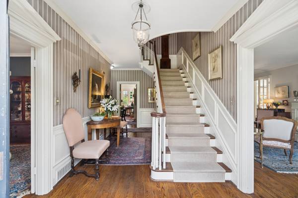 4216 Estes Rd, Nashville, TN 37215