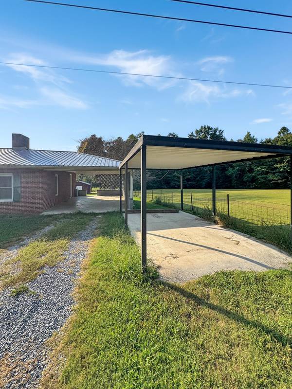 1108 County Road 750, Athens, TN 37303