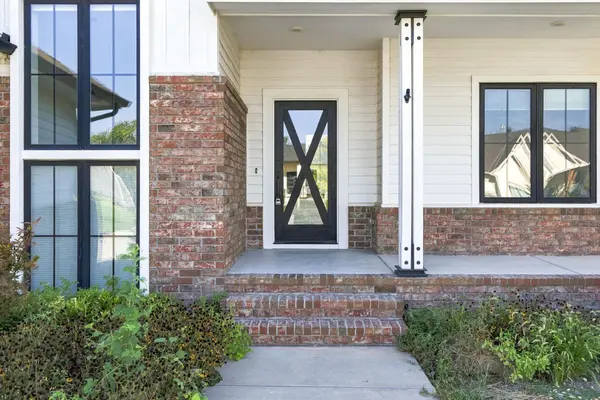 1502 N Shadow Rock Dr, Andover, KS 67002