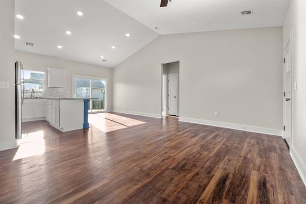 316 N Deer Run Ave, El Dorado, KS 67042